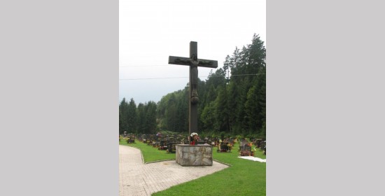 Pokopališki križ na novem pokopališču na Muti - Slika 1