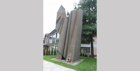 NOB-Denkmal in Ravne - Bild 1