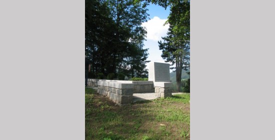 Grabmal der Kämpfer der XIV. und XVII. Division - Bild 2