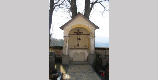 Friedhofskapelle in Javorje - Bild 1