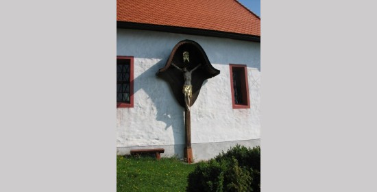 Pokopališki križ pri cerkvi sv. Simona - Slika 1