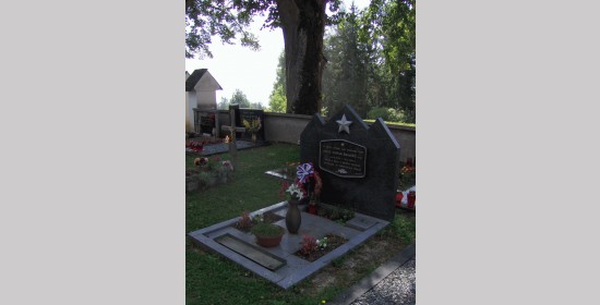 Nagrobnik Alojzu Kompanu - Žnidaršiču - Slika 4