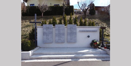Kriegerdenkmal Brückl - Bild 1