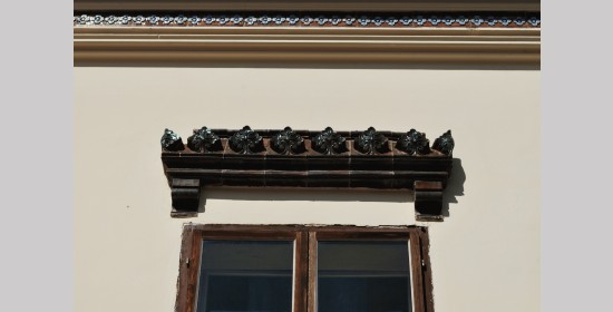 Fassadenornamentik am Haus Gendarmerieplatz - Bild 5