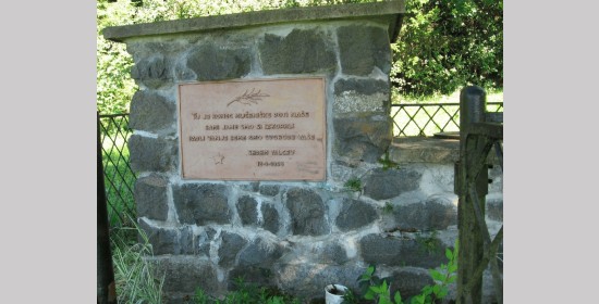 Denkmal für die sieben Geiseln bei Sveta Neža - Bild 3