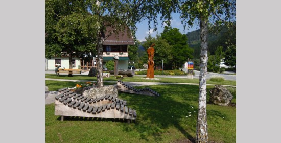 Dorfbrunnen Sirnitz - Bild 6