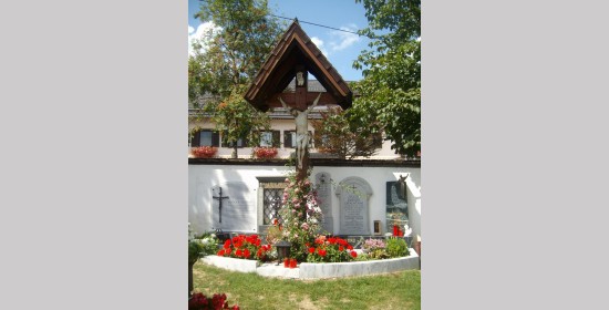 Pokopališki križ v Bilčovsu - Slika 5