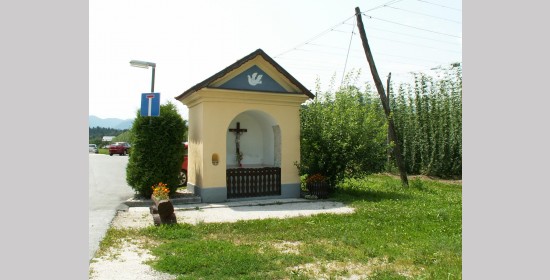 Kapelle am Dorfrand - Bild 1