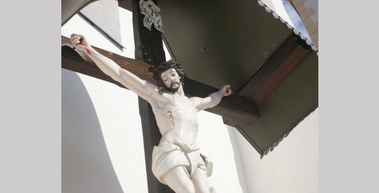 Kreuz bei der Pfarrkirche Bleiburg - Bild 1