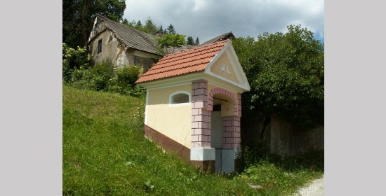 Kapelle bei der Schule in Zgornji Razbor - Bild 3