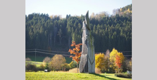 Skulptur "Urmutter Mondholz" - Bild 1