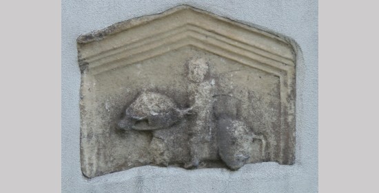 Römerzeitliche Reliefsteine in Föderlach - Bild 2