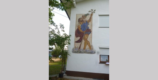 Heiliger Christophorus am Wohnhaus Markolin - Bild 1