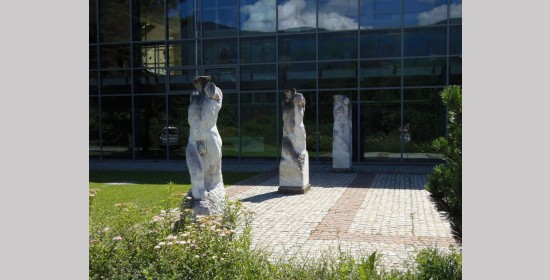Skulpturen Volksschule Feistritz - Bild 5