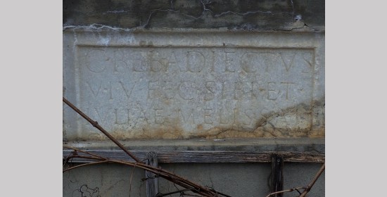 Römerzeitliche Grabinschrift des Caius Baebius Adiectus - Bild 1
