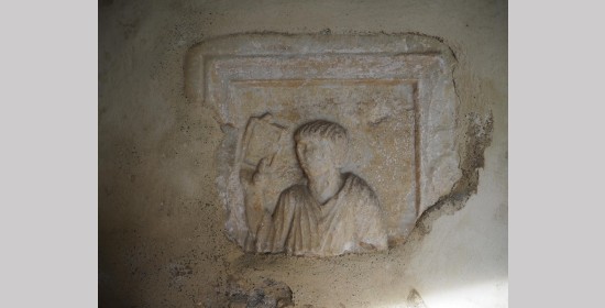 Römerzeitliches Schreiberrelief II - Bild 2