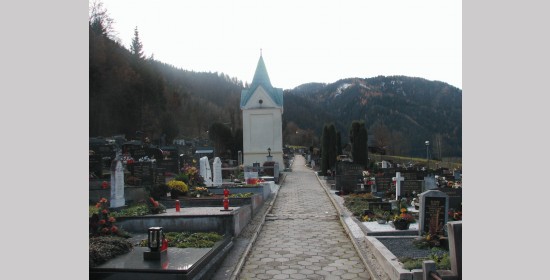Pokopališka kapela v Črni - Slika 1