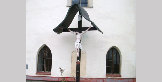 Kreuz bei der Pfarrkirche Bleiburg - Bild 2