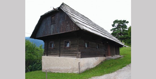 Lešnik-Hütte - Bild 1