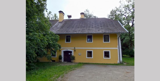 Bischöflicher Wappenstein am Haidnerhof - Bild 3