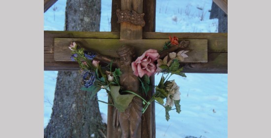 Kreuz beim Forsthaus Rassing - Bild 6