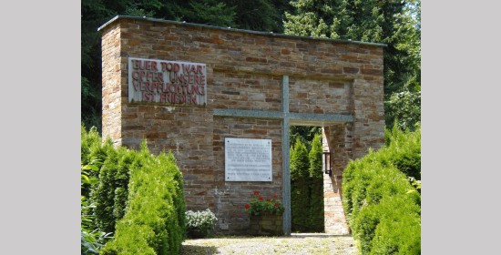 Denkmal für die Opfer des Faschismus - Bild 1