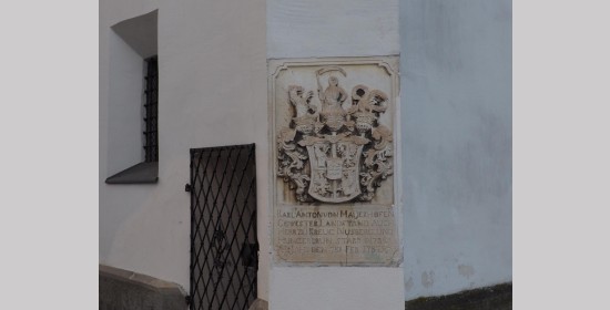 Wappengrabplatte Karl Anton von Mayerhofen - Bild 3
