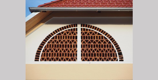 Ziegelgitterfenster ehem. Pferdestall vulgo Edelhamer - Bild 6