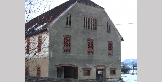 Ziegelgitterfenster Pfarrstadel Maria Rojach - Bild 1