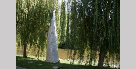 Skulptur "Verschmelzung der Religionen" - Bild 1