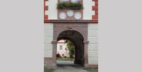 Renaissanceportal Schloss Paternion - Bild 1