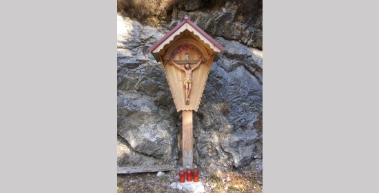 Kreuz beim Straßenkreuzweg Koprivna-Helena - Bild 1