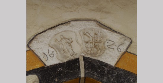 Doppelwappen Pfarrkirche Poggersdorf - Bild 1