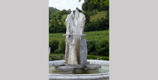 Brunnen Therme Weissenbach - Bild 3