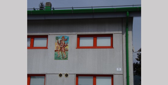 Heiliger Christophorus am Firmengebäude Markolin - Bild 2