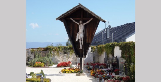 Friedhofskreuz Pustritz - Bild 1