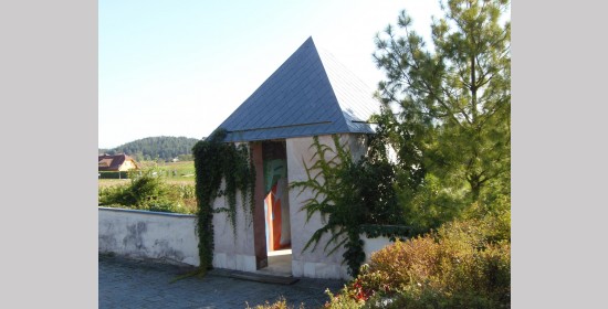 Totenkapelle  St. Michael - Bild 3