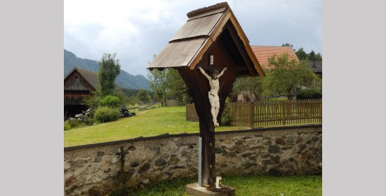 Friedhofskreuz Tschau - Bild 1