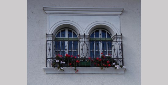 Fassadenmalerei Pfarrhof Paternion - Bild 3