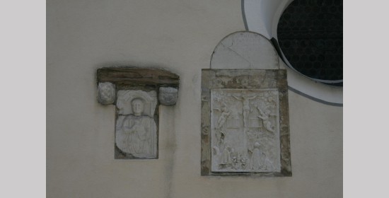 Römerzeitliches Grabbaurelief mit Schreiberdarstellung - Bild 2