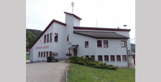 Heiliger Florian am Rüsthaus Griffen - Bild 1