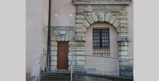 Rustikaportal Tanzenberg - Bild 2