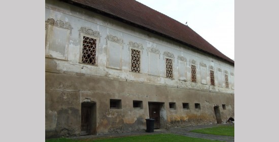Ziegelgitterfenster Stadel Stift Griffen - Bild 1