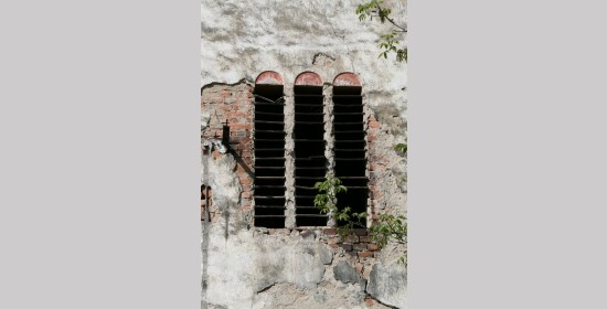 Ziegelgitterfenster vulgo Karner - Bild 2