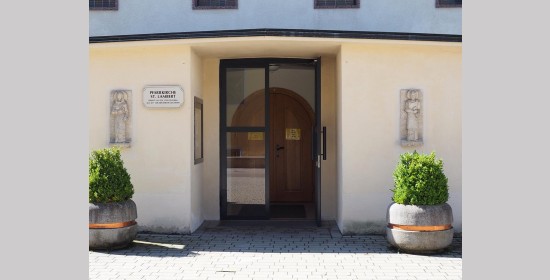 Halbreliefs Pfarrkirche hl. Lambert - Bild 1