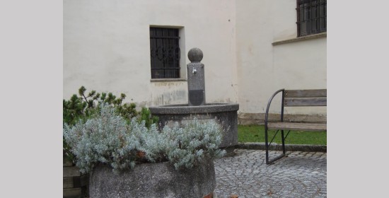 Lionsbrunnen St. Leonhard b. Siebenbrünn - Bild 2