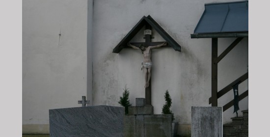 Friedhofskreuz Forst - Bild 1