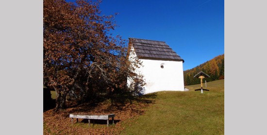 Mahrhof Kapelle - Bild 2