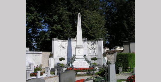 Grabdenkmal Offner - Bild 1