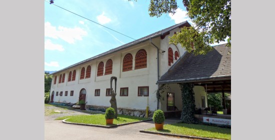Ziegelgitterfenster Stadel Gut Sachsenhof - Bild 6